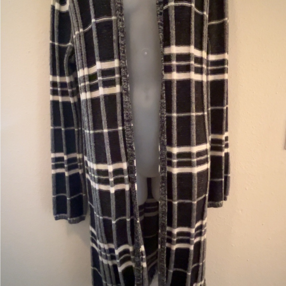 M Faded Glory Black and White Plaid Cardigan Sweater